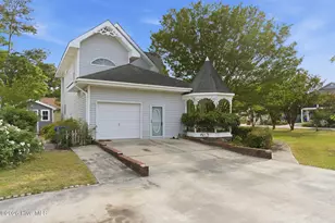 701 Fifth Street S, Carolina Beach, NC 28428 - Photo 5