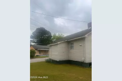 218 N Martin Luther King Jr Drive, Williamston, NC 27892 - Photo 5