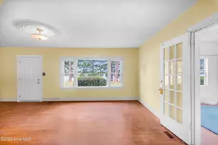 402 Madam Moores Ln, New Bern, NC 28562 - Photo 9