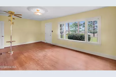 402 Madam Moores Lane, New Bern, NC 28562 - Photo 7
