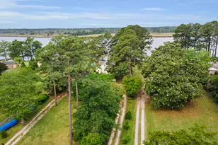 402 Madam Moores Ln, New Bern, NC 28562 - Photo 41