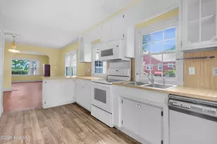 402 Madam Moores Ln, New Bern, NC 28562 - Photo 15