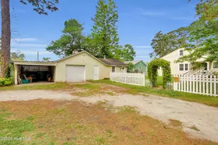 402 Madam Moores Ln, New Bern, NC 28562 - Photo 33