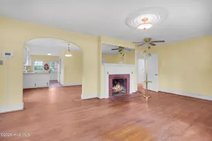 402 Madam Moores Ln, New Bern, NC 28562 - Photo 11