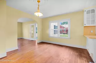 402 Madam Moores Ln, New Bern, NC 28562 - Photo 13