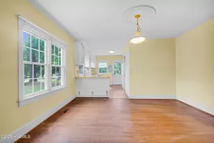 402 Madam Moores Ln, New Bern, NC 28562 - Photo 13