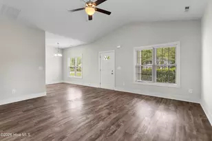 335 Dwight St, Holly Ridge, NC 28445 - Photo 7