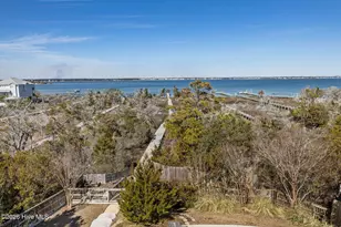 4204 Emerald Dr, Emerald Isle, NC 28594 - Photo 9