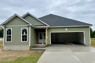 911 Albrittons Rd, Kinston, NC 28504 - Photo 1