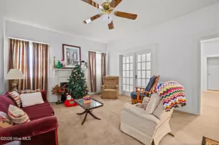 203 E Clinton St, Roseboro, NC 28382 - Photo 5