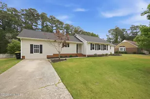 208 Avalon Ln, Greenville, NC 27858 - Photo 3