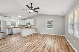 206 Village Dr, Beaufort, NC 28516 - Photo 11