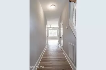 1060 W New York Avenue, Southern Pines, NC 28387 - Photo 3
