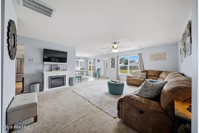78 E Scotchtown Street NW, Supply, NC 28462 - Photo 5