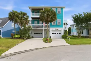817 Ketch Ct, Kure Beach, NC 28449 - Photo 1