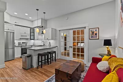 304 N Front Street #Apt J, Wilmington, NC 28401 - Photo 5