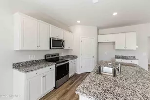 331 Merchant Pt Blvd, Jacksonville, NC 28546 - Photo 9