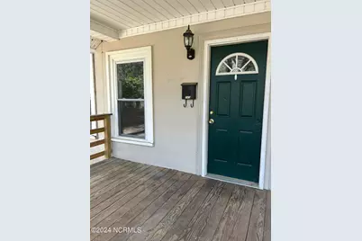 240 E New Hampshire Avenue, Southern Pines, NC 28387 - Photo 3