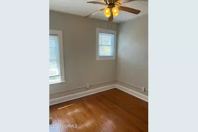 240 E New Hampshire Avenue, Southern Pines, NC 28387 - Photo 31