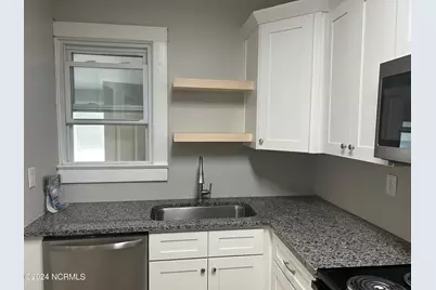 240 E New Hampshire Avenue, Southern Pines, NC 28387 - Photo 15