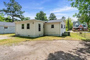 506 Charlotte St, Hamlet, NC 28345 - Photo 5