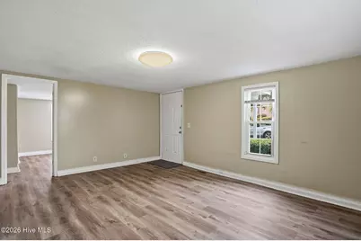 204 W Hill Street, Benson, NC 27504 - Photo 5