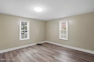 204 W Hill St, Benson, NC 27504 - Photo 11
