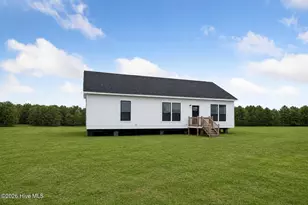 439 N Lee Ave, Beulaville, NC 28518 - Photo 1