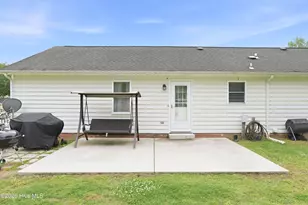 102 Tobacco Rd, New Bern, NC 28562 - Photo 5