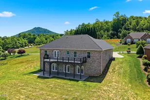418 Huntington Woods Dr N, Lenoir, NC 28645 - Photo 27