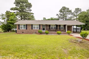 122 W Pine Forest Rd, Mount Olive, NC 28365 - Photo 1