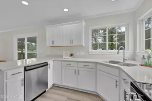 606 Player Ct, Jacksonville, NC 28540 - Photo 15