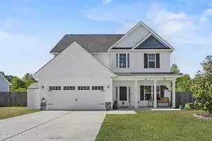 315 Bubbling Brook Ln, Jacksonville, NC 28546 - Photo 3