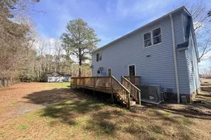309 Country Club Ln, Newport, NC 28570 - Photo 3
