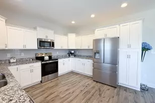 466 Pebble Shore Dr, Sneads Ferry, NC 28460 - Photo 13