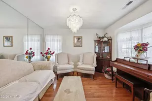 303 Dobbs St, Hertford, NC 27944 - Photo 5