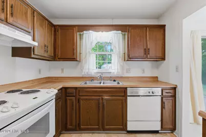 206 Chatham Court, Jacksonville, NC 28540 - Photo 11