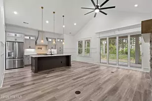 527 S Middleton Dr NW, Calabash, NC 28467 - Photo 21
