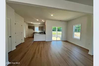 504 Bartley Street, Vass, NC 28394 - Photo 5