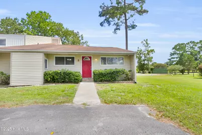 125 Pirates Road #8, New Bern, NC 28562 - Photo 1