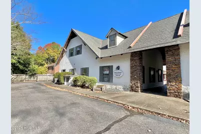 750 NW Broad Street #4b, Southern Pines, NC 28387 - Photo 1