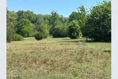 100 1st Street, Laurinburg, NC 28352 - Photo 1