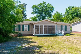 628 Magnolia Dr, Sunset Beach, NC 28468 - Photo 1