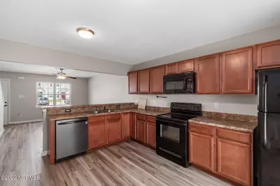 1004 Banister Loop, Jacksonville, NC 28546 - Photo 11