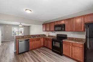 1004 Banister Loop, Jacksonville, NC 28546 - Photo 11