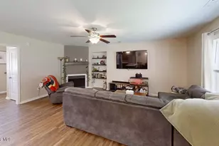 211 Buckeye Ct N, Jacksonville, NC 28540 - Photo 13