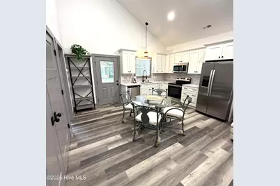128 W Hicks Street, Edenton, NC 27932 - Photo 3
