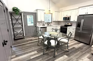 128 W Hicks St, Edenton, NC 27932 - Photo 3
