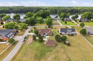 6301 Waters Edge Dr, Rocky Mount, NC 27803 - Photo 3