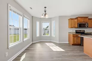 109 Kayak Ct, Swansboro, NC 28584 - Photo 21